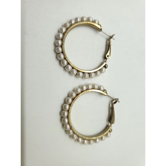 Gold Tone Hoop Earrings Faux Pearl Pierced Post - Picture 3 of 6